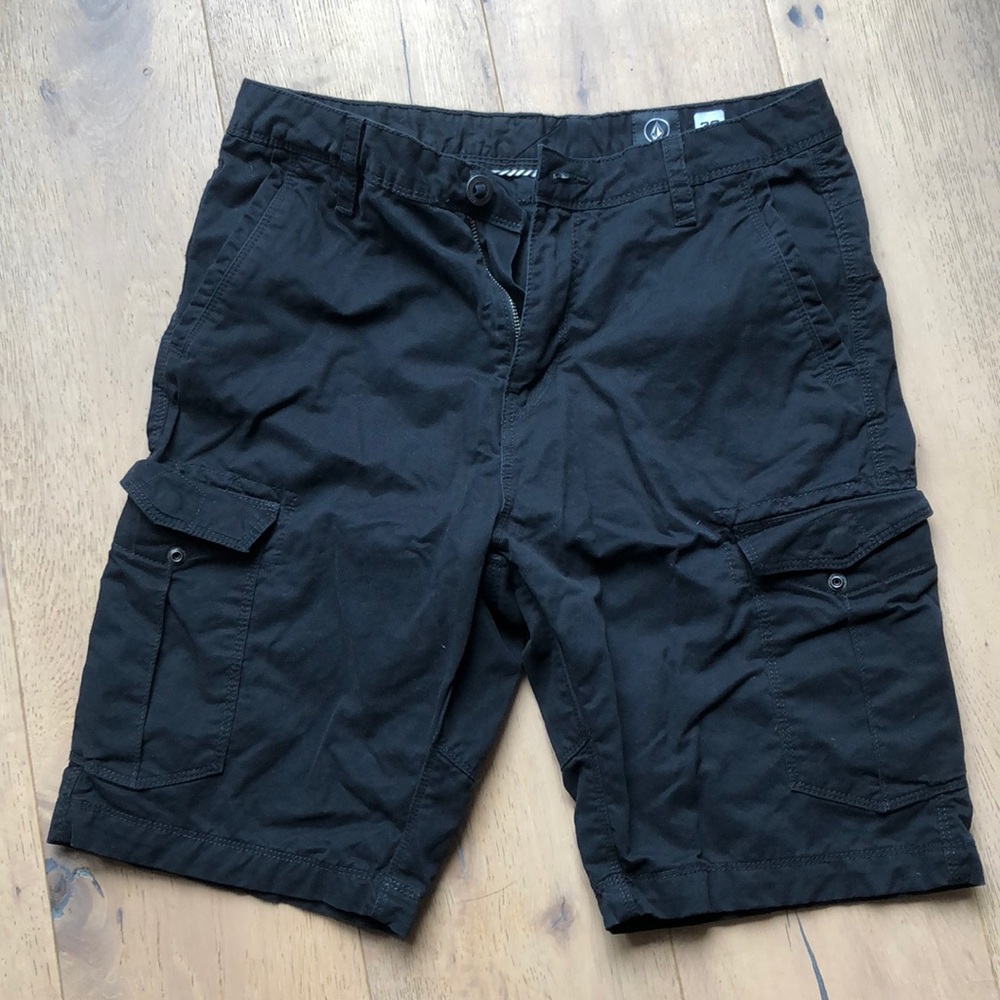 Black Volcom mens cargo shorts